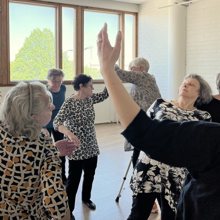 Dancing women