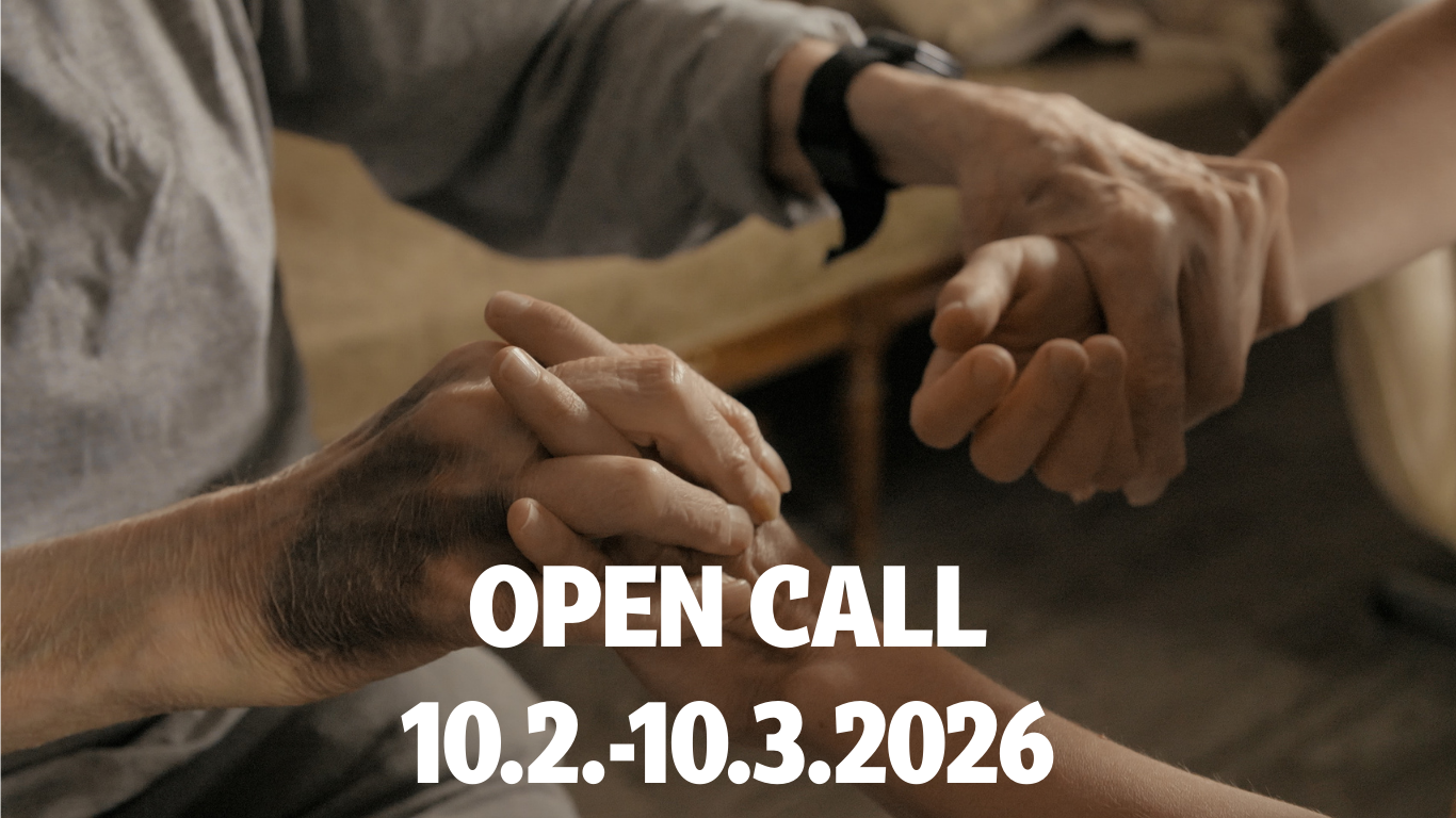 kahdet kädet pitävät toisistaan kiinni